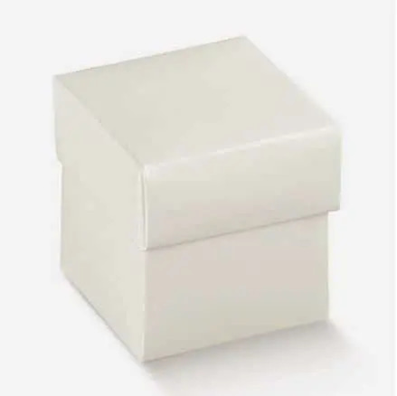 boite cube blanche